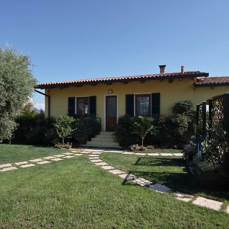Villa Ambra Сояно дел Лаго Екстериор снимка