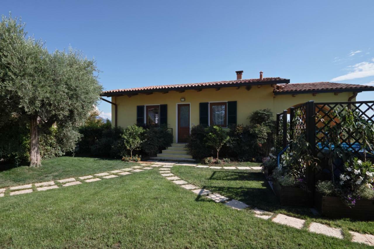Villa Ambra Сояно дел Лаго Екстериор снимка